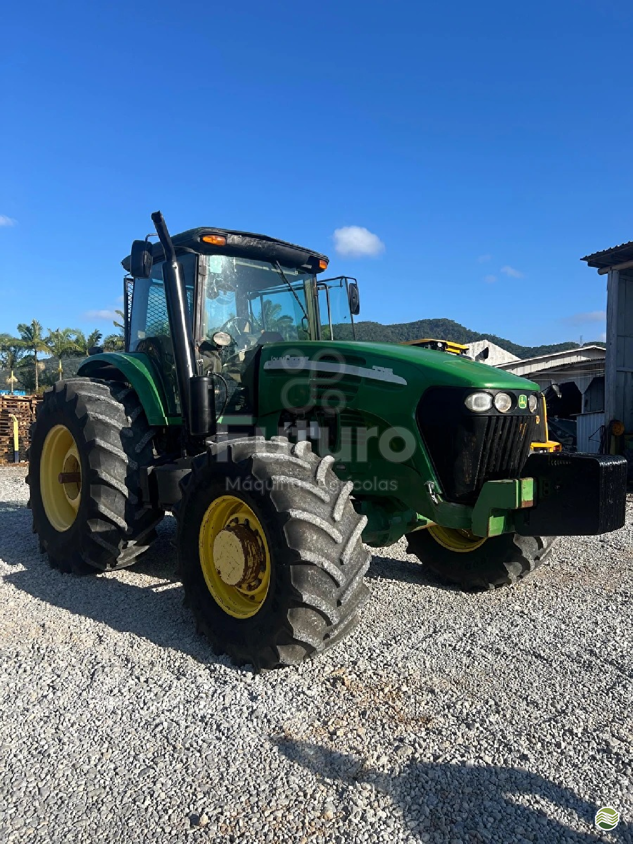 TRATOR JOHN DEERE JOHN DEERE 7715 Tração 4x4 Futuro Máquinas ITAJAI SANTA CATARINA SC